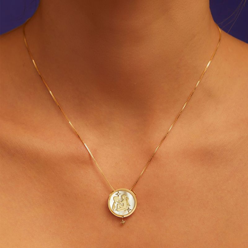 pendente-em-ouro-amarelo-com-madrepérola-e-diamantes-dryzun-095669-m2