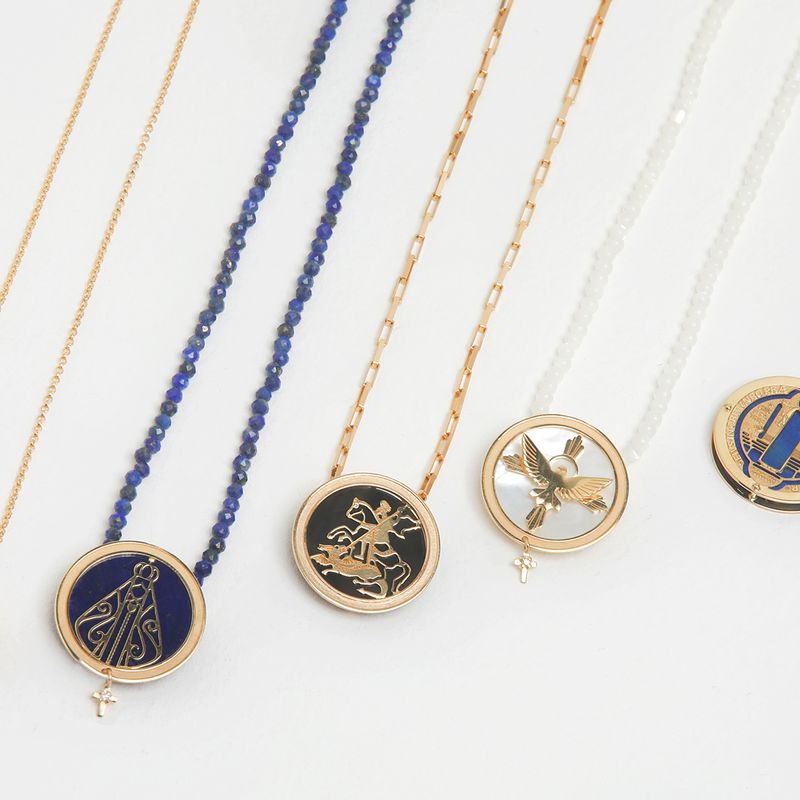 colar-blessings-em-ouro-amarelo-e-madreperolas-dryzun-095849-m2