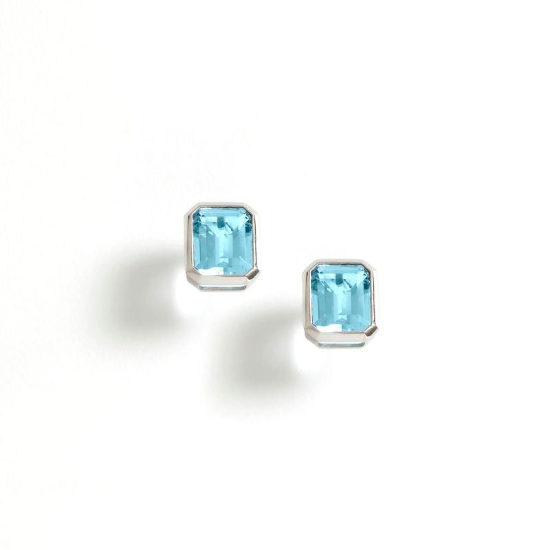 brinco-ouro-branco-topazio-azul-emerald-cut-096963-01