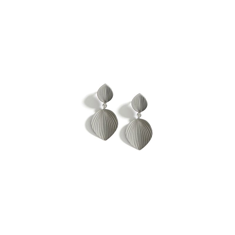 brinco-ouro-branco-diamante-petalas-090343-01