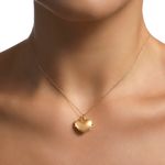 pingente-em-ouro-amarelo---relicario-coracao-079751-modelo-01
