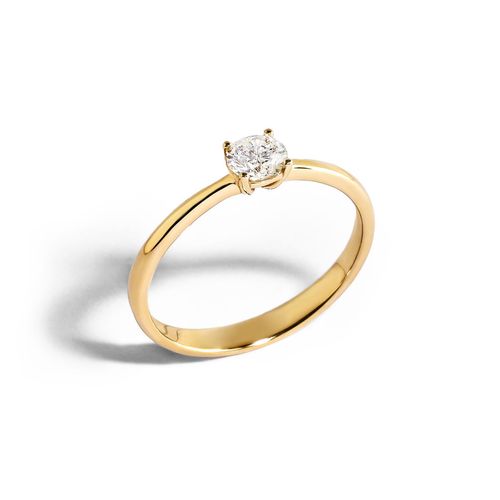Anel em ouro amarelo e diamante - 30 pontos - Solitário
