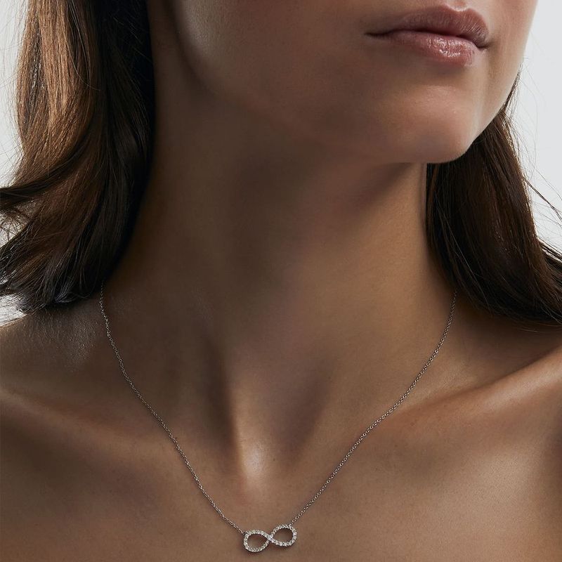 Colar em ouro branco e diamantes - infinito - Eu e Voc  2