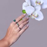 Anel em ouro branco  r dio negro  diamantes negros e rubis - Evergreen 1
