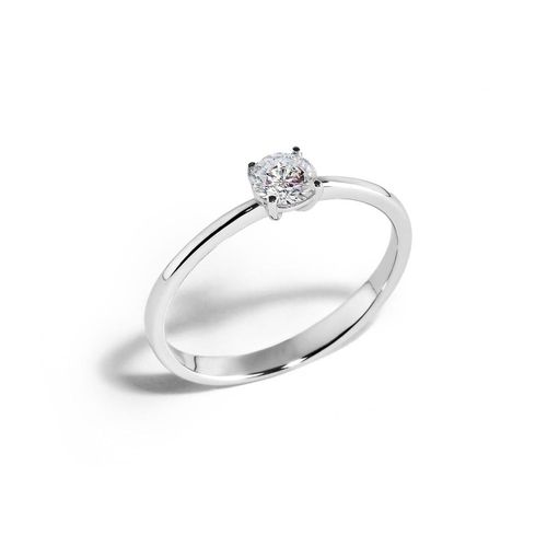 Anel em ouro branco e diamante - 30 pontos - Solitário