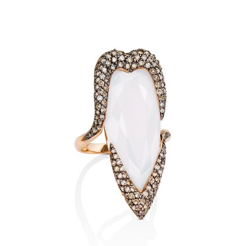 Anel em ouro rosa, agata branca e diamantes brown - Cisne Real