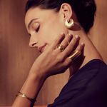 Anel em ouro amarelo - escudo - Turn Around 3