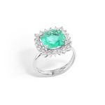 anel em ouro branco com esmeralda e diamantes - classic-060935-01