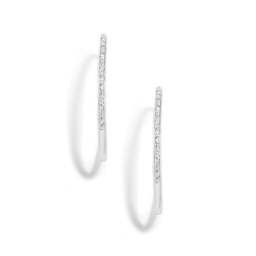 Brinco em ouro branco com diamantes