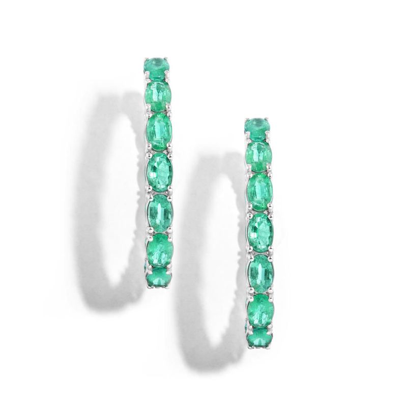 brinco em ouro branco com esmeraldas - riviera-081739-01